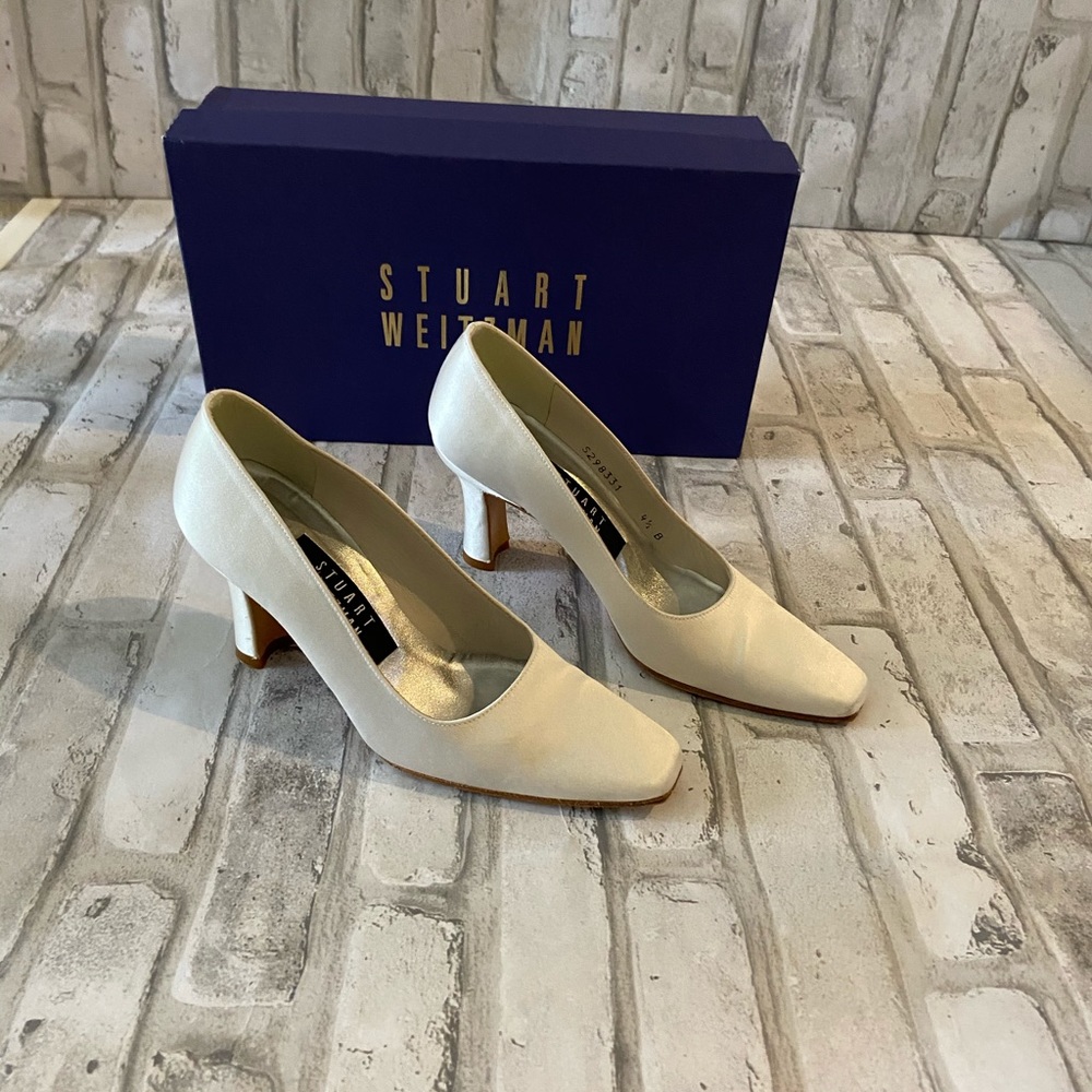 Stuart Weitzman scarlet white satin pump